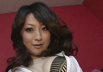 Morena Asiático Chica Asuka Mimi acarició y Follada Duro - 8 min