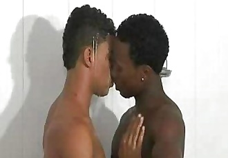 Brasilianische schwarz Jungen bareback