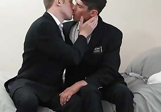 mormonboyz em linha reta stud usa um gay boy’s buraco