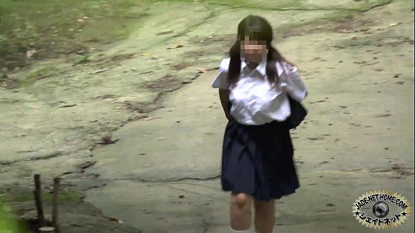 País la escuela Chica masturbándose Mientras los desplazamientos