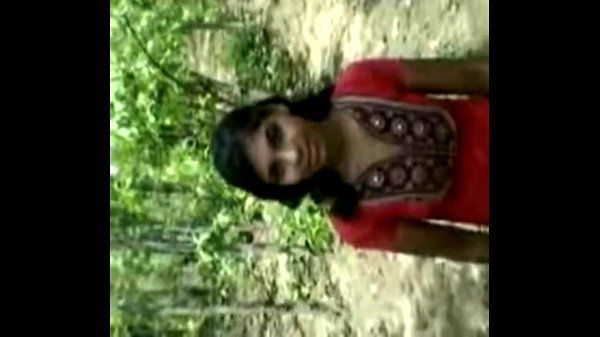 الهندي قرية في سن المراهقة في الهواء الطلق متعة مع BF على xtube3.com