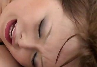 naughty Asiatische Babe Ichika bekommt streichelte und Ausgesetzt pussy gefickt schwer 10 min