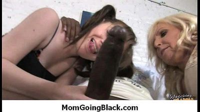 Juste regarder mon maman va noir interracial Sexe 32 5 min