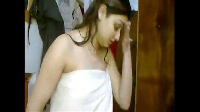 Indian Sexy Girl Dancing To Movie Song In Towel - 3 min