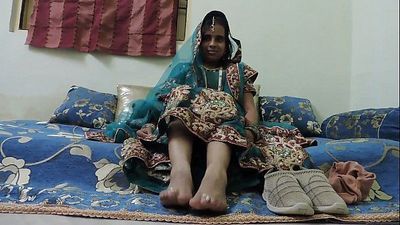 indian amateur bhabhi foot fetish - 1 min 42 sec HD