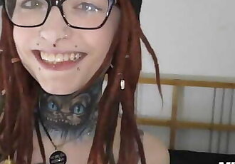 redhead Goth Mädchen erfüllt instagram fuckboy mrbigfatdick