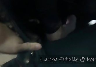 सार्वजनिक हस्तमैथुन के दौरान कार धोने OMG इस है अजीब लौरा fatalle