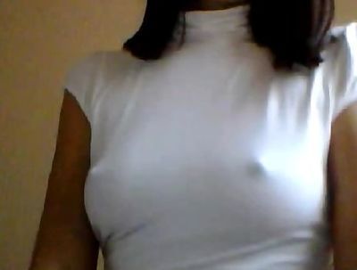trắng t chiếc áo nipples!