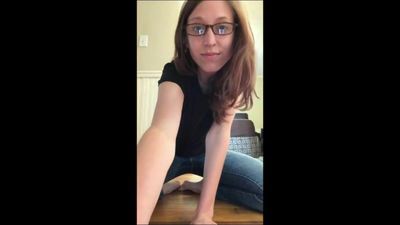 Sexy Amateur Girl Wets Jeans 2 time