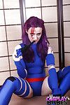 solo Chica vellocet struts en cosplay uniforme antes de la difusión de Coño