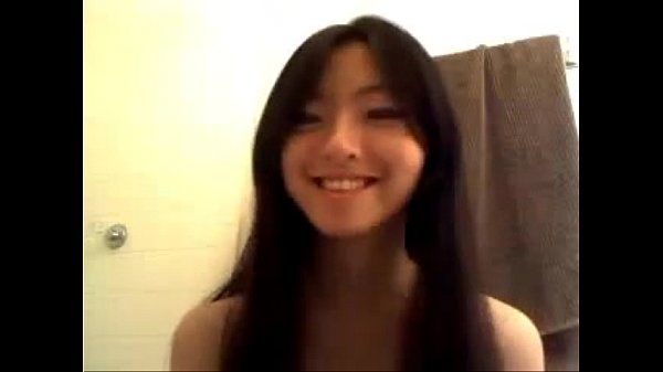 Lindo flaco 18 Año viejo Asiático Chica Caliente masturbándose camgirlcumclub.com
