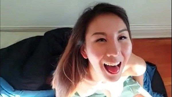 Zoet Cum gezicht van mijn Aziatische girlfrined Liu