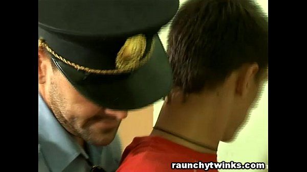 Horny Cop Loves To Fuck Twink\