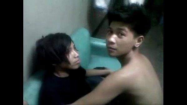 Pinoy teen Emo Kiss (sexy, ich promise)