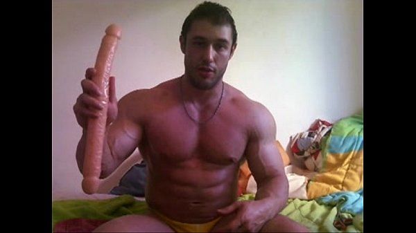 hunk gaat diep met zijn groot Dildo www.promiscuousboys.com.br