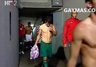 futbolista enseÑa el Pene nl tv gaymas.com