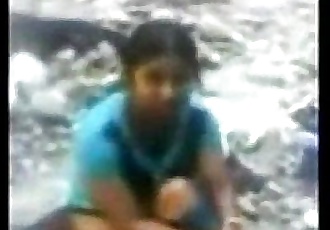 India Chica Follada en Bosque 10 min