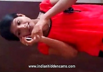 junge sexy Indische teen Strippen Nackt Während Nehmen auf die Telefon 1 min 11 sec