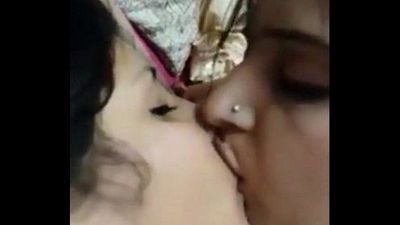 भयंकर चुदाई भारतीय लेस्बियन चाची सेक्स 3 मिन