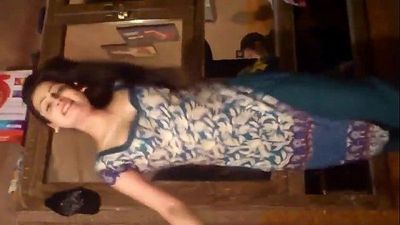 Pakistani Pathan Girl Dance on Beautiful PUSHTO Song Homemade Video.MP4 - 1 min 39 sec