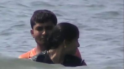 Goa bath romance - 1 min 4 sec