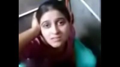 旁遮普语 女孩 komal 给予 热 吹箫 在 卫生间 和 做 她的 男朋友 暨 3 min