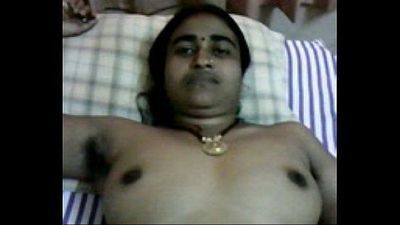 desi bhabi Mostrando su Desnudo y BJ 2 min