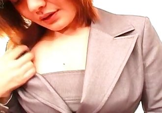 sexy bureau dame Anna Yumisaki se masturber 5 min